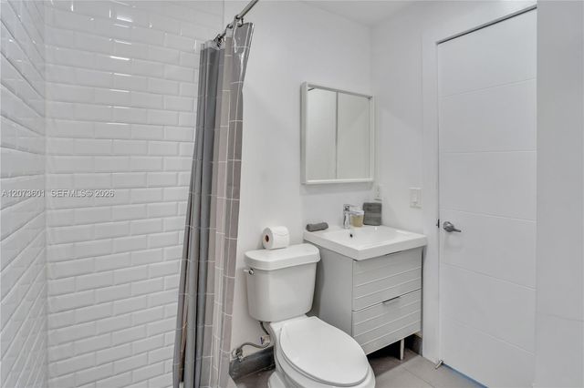1610 S 24th Court, Hollywood, FL 33020