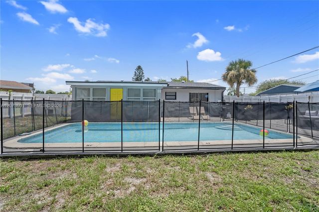 1610 S 24th Court, Hollywood, FL 33020