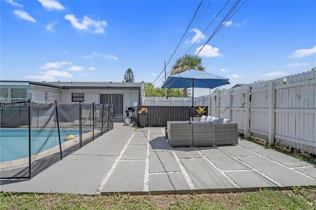 1610 S 24th Court, Hollywood, FL 33020