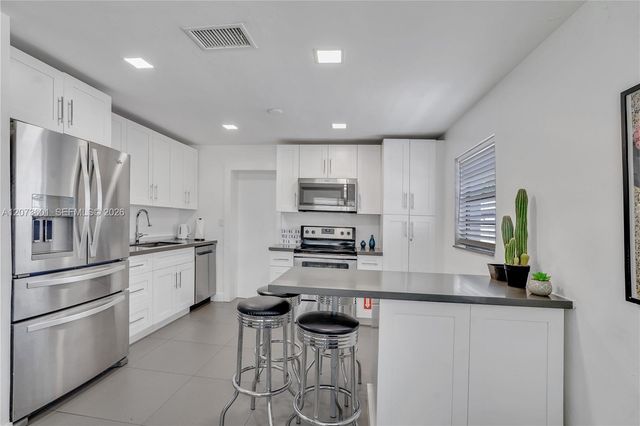 1610 S 24th Court, Hollywood, FL 33020