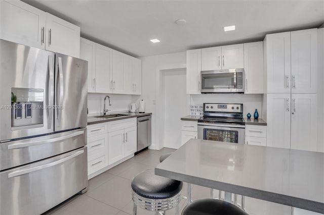 1610 S 24th Court, Hollywood, FL 33020