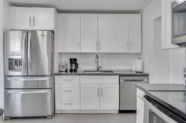 1610 S 24th Court, Hollywood, FL 33020