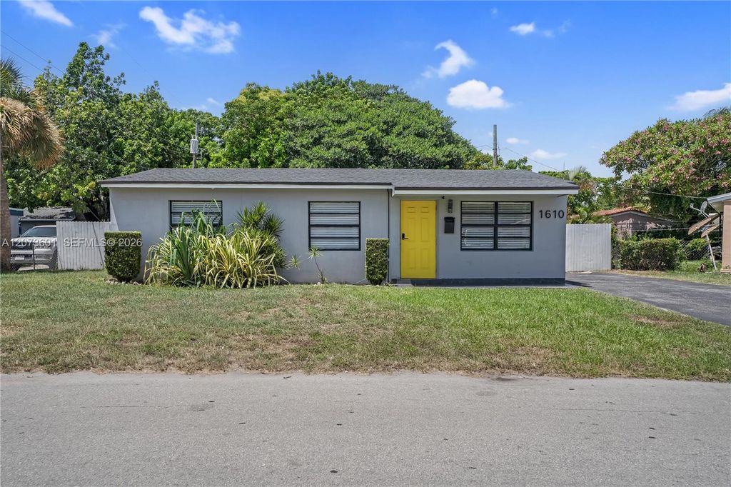 1610 S 24th Court, Hollywood, FL 33020