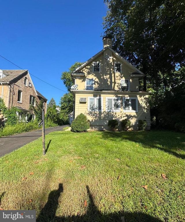 8210 CADWALADER AVE, ELKINS PARK, PA 19027 — exterior