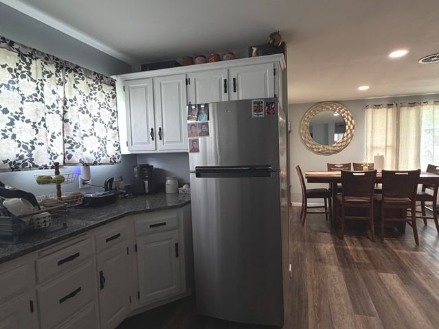 1911 N Hickory Street, Crest Hill, IL 60403