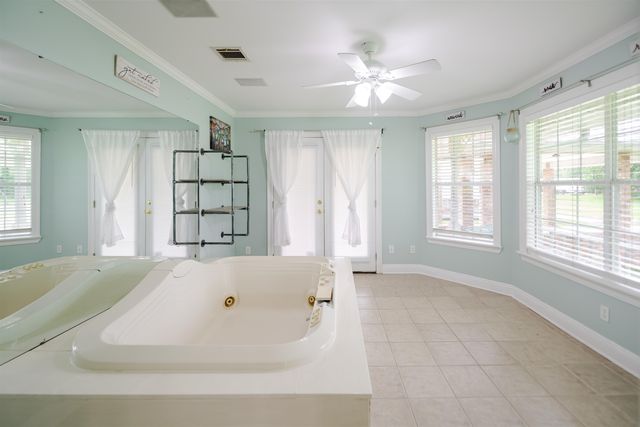 1585 Burma Rd, Thibodaux, LA 70301