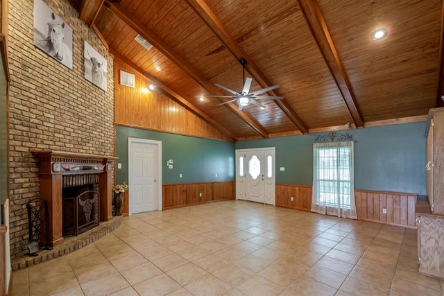 1585 Burma Rd, Thibodaux, LA 70301