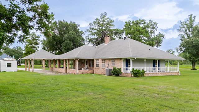 1585 Burma Rd, Thibodaux, LA 70301