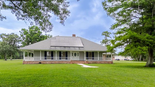1585 Burma Rd, Thibodaux, LA 70301