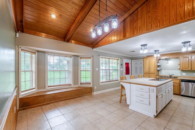 1585 Burma Rd, Thibodaux, LA 70301