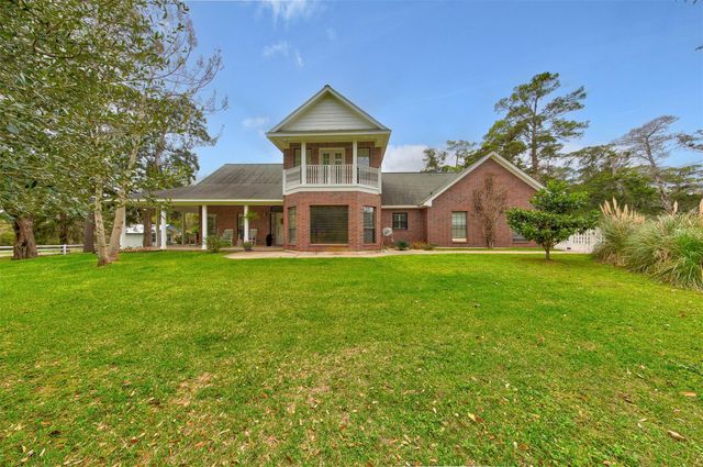 9520 El Chaco Drive, Baytown, TX 77521