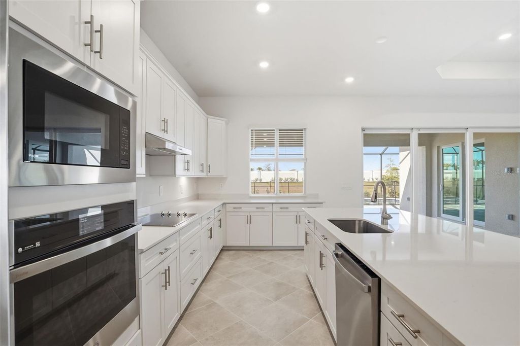 Image 11 of property listing at 19736 TROUT TERRACE, Lakewood Ranch, FL 34211