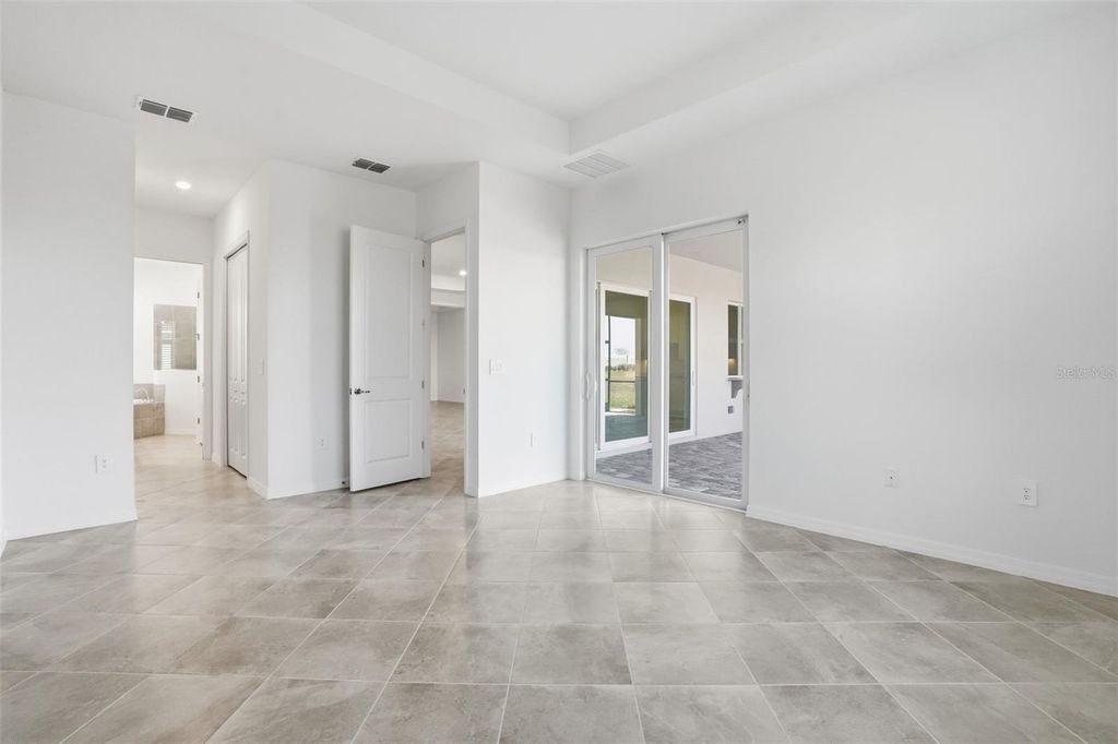 Image 14 of property listing at 19736 TROUT TERRACE, Lakewood Ranch, FL 34211