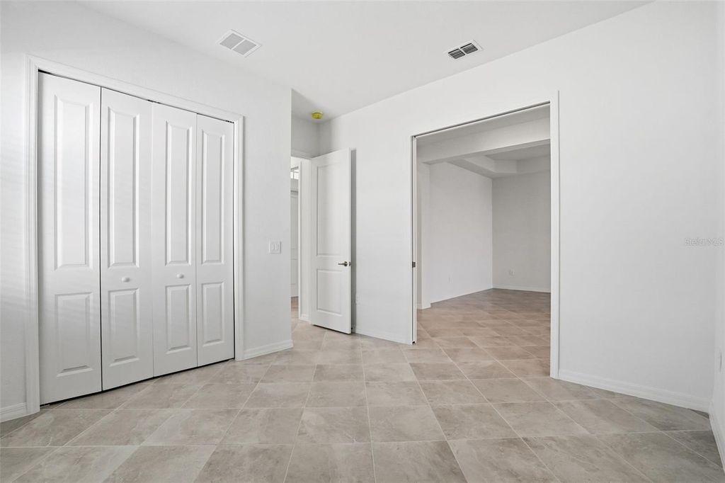 Image 15 of property listing at 19736 TROUT TERRACE, Lakewood Ranch, FL 34211