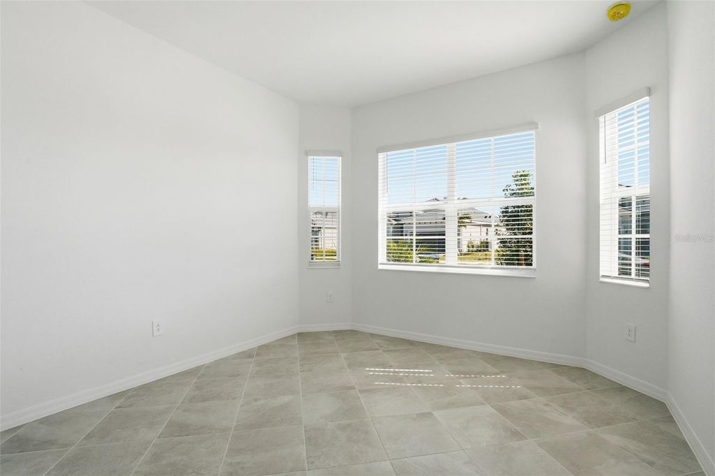 Image 6 of property listing at 19736 TROUT TERRACE, Lakewood Ranch, FL 34211
