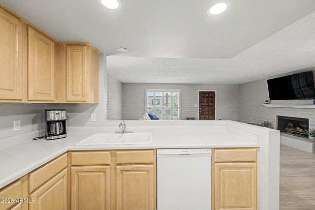 7401 E NORTHLAND Drive 8, Scottsdale, AZ 85251