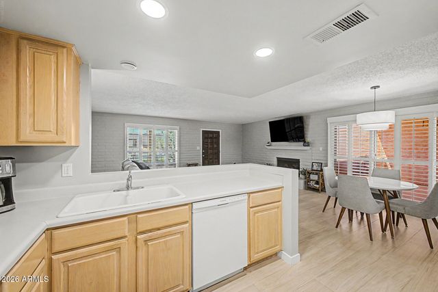 7401 E NORTHLAND Drive 8, Scottsdale, AZ 85251