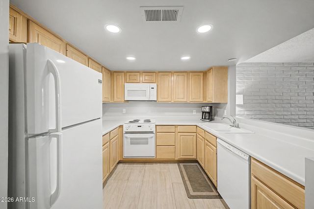 7401 E NORTHLAND Drive 8, Scottsdale, AZ 85251