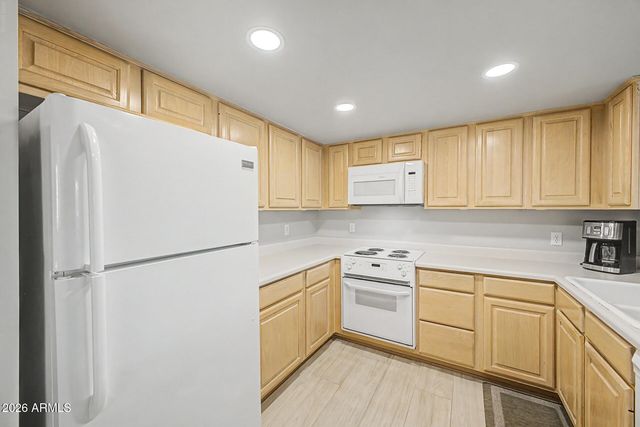 7401 E NORTHLAND Drive 8, Scottsdale, AZ 85251
