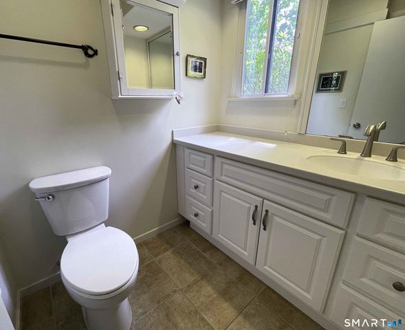 598 Heritage Village A, Southbury, CT 06488