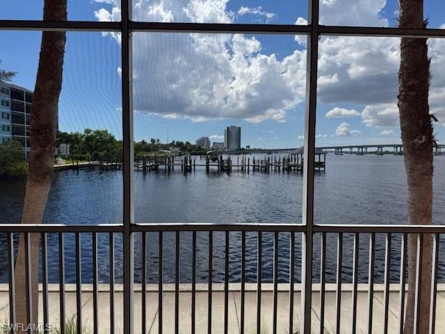 2743 1st ST 104, Fort Myers, FL 33916