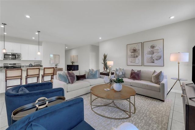 422 EVENTIDE AVENUE, Mascotte, FL 34753