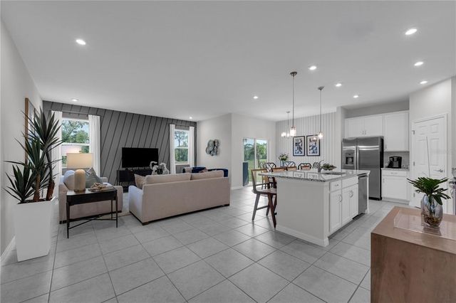 422 EVENTIDE AVENUE, Mascotte, FL 34753