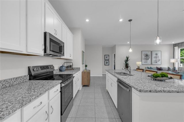 422 EVENTIDE AVENUE, Mascotte, FL 34753