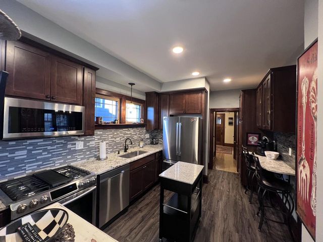 1423 N 26th St, Superior, WI 54880