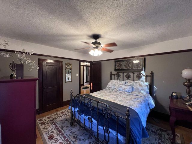 1423 N 26th St, Superior, WI 54880