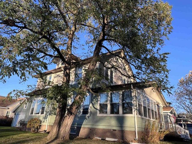 1423 N 26th St, Superior, WI 54880