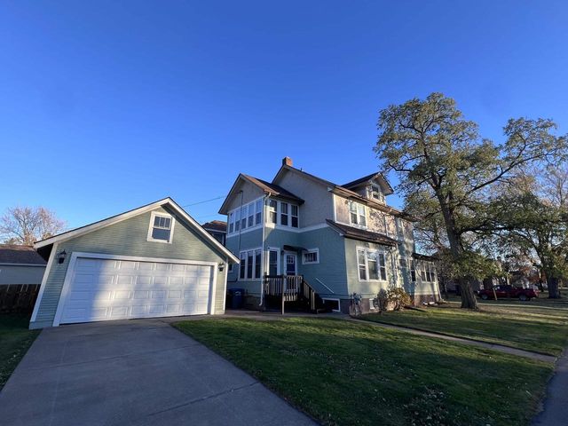 1423 N 26th St, Superior, WI 54880