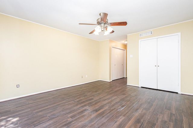 2953 Country Place Circle, Carrollton, TX 75006