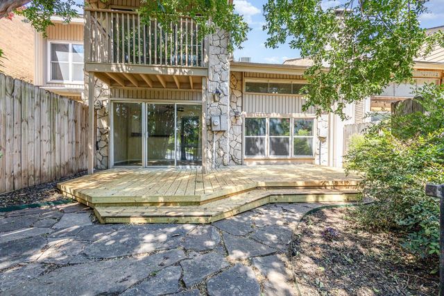 2953 Country Place Circle, Carrollton, TX 75006