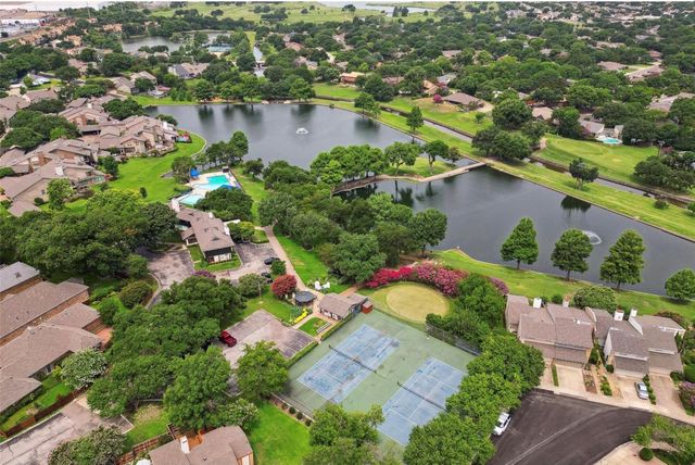 2953 Country Place Circle, Carrollton, TX 75006