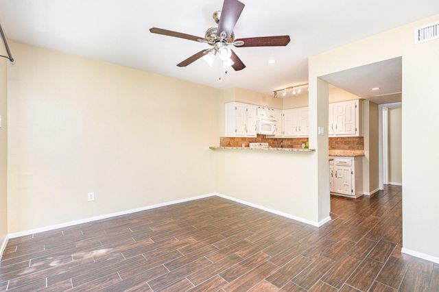 2953 Country Place Circle, Carrollton, TX 75006