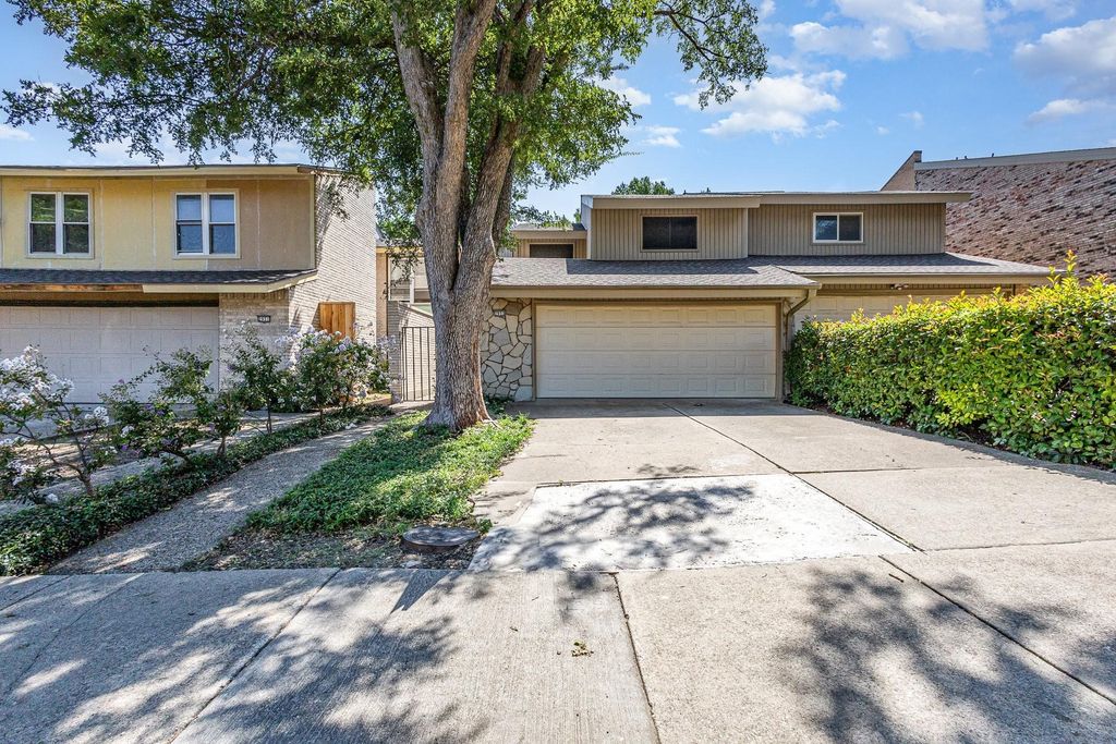 2953 Country Place Circle, Carrollton, TX 75006