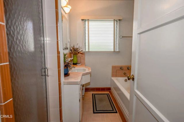 1404 Sycamore Avenue, Glendale, CA 91201