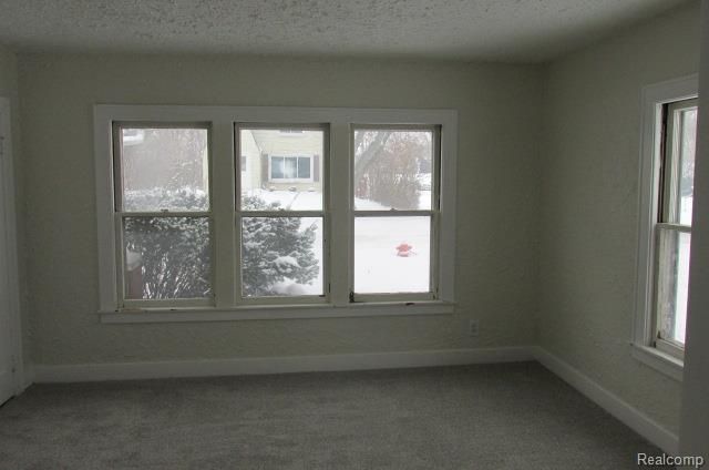 995 Lakeview Street, Waterford, MI 48328