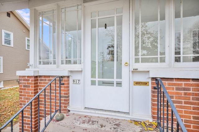 917 N 6th STREET, Manitowoc, WI 54220