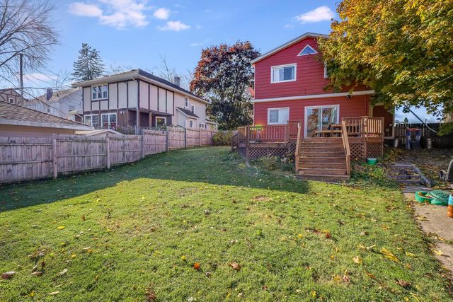 917 N 6th STREET, Manitowoc, WI 54220