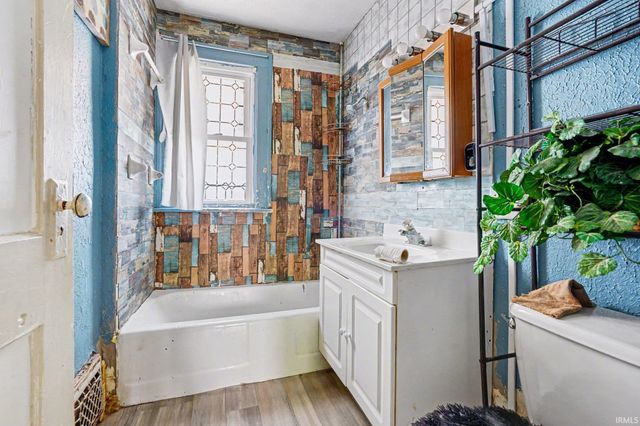 809 Altgeld Street, South Bend, IN 46614
