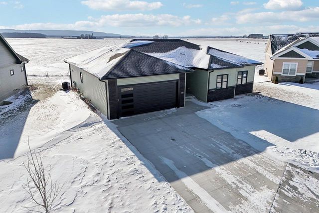 252 Falcon Court, Sauk City, WI 53583