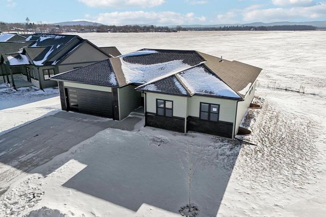 252 Falcon Court, Sauk City, WI 53583