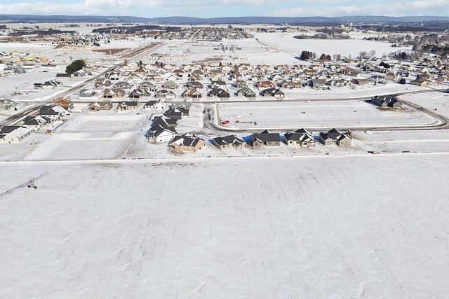 252 Falcon Court, Sauk City, WI 53583