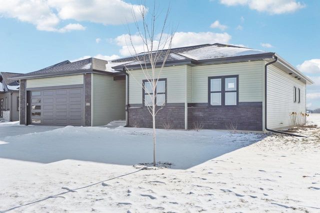 252 Falcon Court, Sauk City, WI 53583