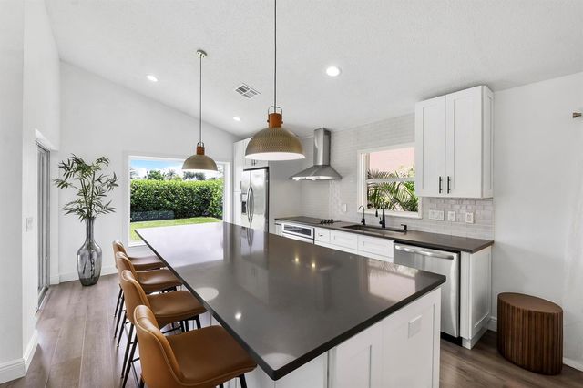 7629 Doubleton Drive, Delray Beach, FL 33446