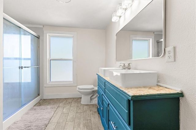 325 Ord Street, Kansas City, MO 64124