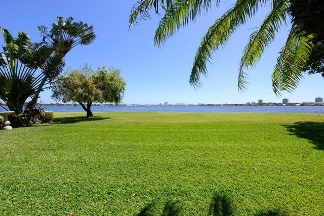 3600 N Shore Drive, West Palm Beach, FL 33407