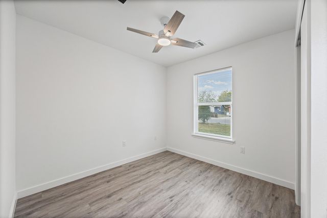 1100 Monte Vista DR, Lockhart, TX 78644